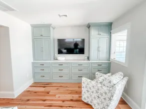 Adorable Bayfront Cottage; Heated Pool - 2 Bed & 2 Bath - Image 2