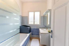 5 bedroom house in Annecy between town and countryside - Image 3