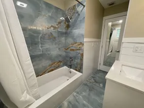 Recently Updated 2/2 With Hot Tub, 1 Mile to Beach - Image 4