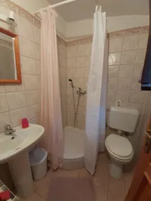 Appartamento di due stanze con terrazzo e vista mare Merag, Cherso - Cres (A-11791-a) - Image 2