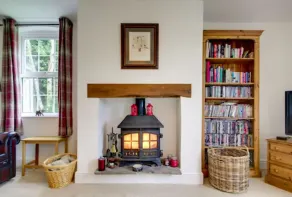 Beautiful Rambling Cottage for 14 in Nottinghamshire - Image 2