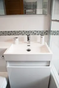 King BED W/Garden. Perfect Location. Free Parking - Image 3