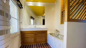 Superb villa with sea view with private parking - Image 2