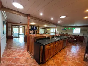 Waterfront Escape with Indoor Cedar Pool & Hot Tub-Chesapeake Bay Retreat - Image 3