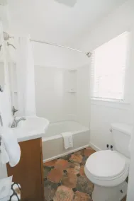 Queen Room | 8 | No Pets - Image 3