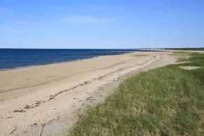 Town Neck Hideaway: Walk to Beach Village - Image 5