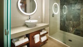Hyatt High Sierra Lodge, hébergement luxueux et emplacement exceptionnel! - Image 2