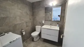 Apartment in Empuriabrava. 50 meters beach and trades. - Image 2