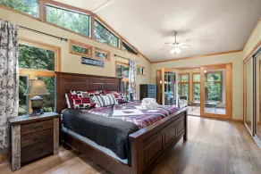 Rivers Edge Near WCU Fire Pit Hot Tub Game Room - Image 5