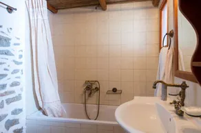 Traditional Crete Villa | 5 Bedrooms | Villa Autumn Wind | Private Pool - Image 2