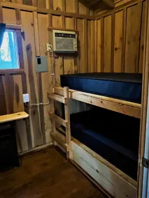 Sleeping Cabin 9, pas de salle de bain, accès au pavillon de douche - Image 3