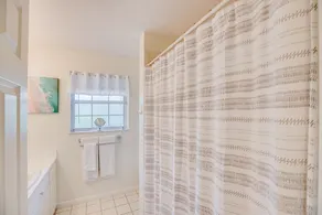 Act fast: April–June specials, private beach, updated pool, cozy A1A retreat - Image 4