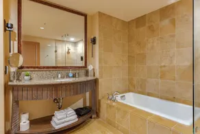 BEAUTIFUL ONE BEDROOM SUITE I SUNCADIA LODGE !!! - Image 4