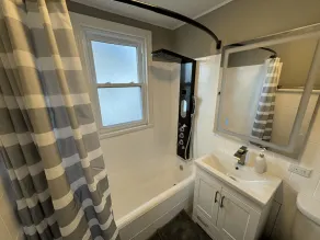 Spacious Retreat Near Convention Centers home - Image 5
