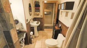 Utsökt ombyggda med Hot Tub, gå till Main St - Image 5
