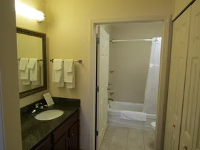Queen Suite with In-Suite Conference Space Near the University of Rochester - Image 3