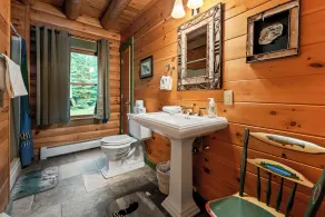 🐾Halls on Mooselookmeguntic - Beautiful Log Home on Mooselookmeguntic Lake, dog friendly - Image 4
