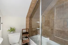 Lavish Retreat in Old Town - Walk Everywhere! - Image 2