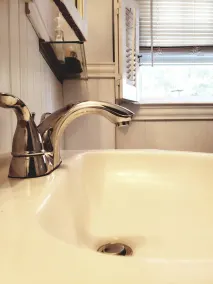 The Flat at Philmont Avenue APT at Eden Park Inn - Image 5