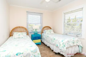 Summer Girl - Oceanfront! 4 Bedroom Cottage - Image 5