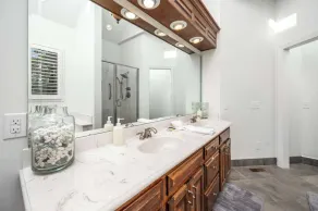 Lakeside Lane Retreat - Image 3