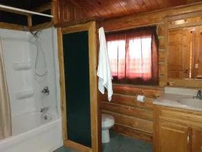 Maple Lane Lake House - Image 2