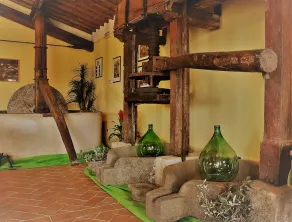 La Principessa  Tuscan farmhouse with pool on wine road of Montecarlo-Lucca - Image 2