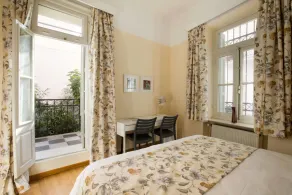 Acropolis Neoclassical Mansion by YHA - Image 4