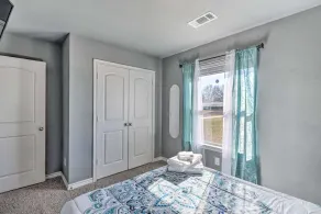 Luxury Modern Home w/Coffee bar and more. Sleeps 8 guests! - Image 5
