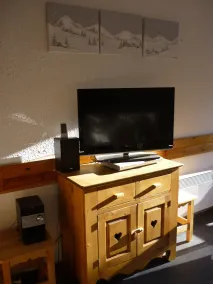 Apt 8 personnes au pied de la télécabine du diable - Image 2