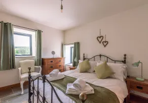 A beautiful, detached, barn conversion renovated to offer luxury self-catering holiday accommodation - Image 5
