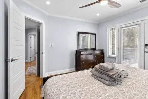 Cheerful , fully renovated home , close to everything - Image 5