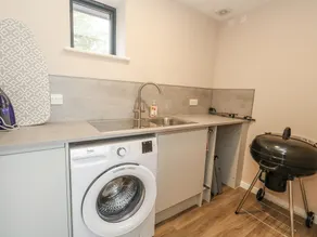 Frogwell - Image 4