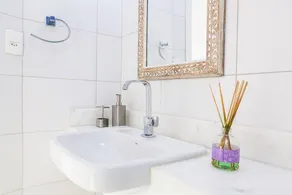 Beautiful, modern and spacious, each room comes with a stunning sea view. - Image 5