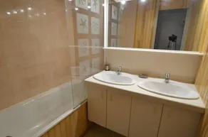 150m du centre station, 10ème étage, vue montagne, balcon, télévision, 40m², Les Menuires - Image 2