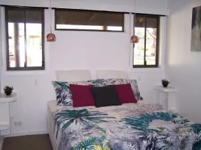 PORTSEA - Garden oasis, fully secure for dogs - Image 3