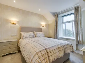 TWO LAKE VIEW, pet friendly, luxury holiday cottage in Coniston - Image 5