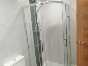 House with 5 Double bedrooms including large family room,4 Bathrooms, Gym &patio - Image 5