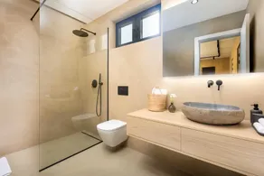 Luxury villa 45 with infinity pool - Image 3