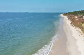 Coastal Bliss: 3500 sqft Beachfront Haven, Steps Away from Your Private Beach - Your Ultimate Cape Charles Getaway - Image 3