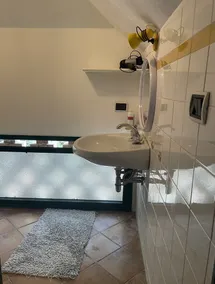 Apartamento 'Tenuta Baronale Jò - Sant'elia 4' con vistas al mar, terraza compartida - Image 2