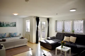 Alojamento moderno em Leutkirch com vista para a montanha, Wi-Fi e varanda - Image 4
