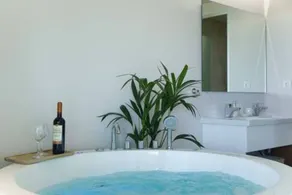 Villa Onore - Luxurious pool jacuzzi - Image 3