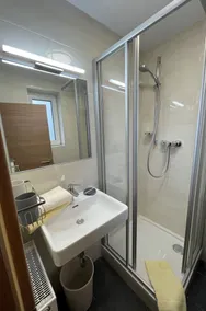 Maravillosa casa de vacaciones privada para 25 personas con WIFI, TV, balcón y mascotas permitida - Image 2