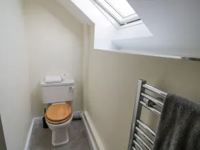 THE GRANARY, pet friendly, character holiday cottage in Gaydon - Image 4