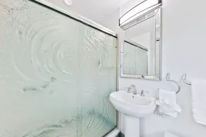 The perfect Vacation next to the Ocean in the heart of Fort Lauderdale Beach. - Image 5