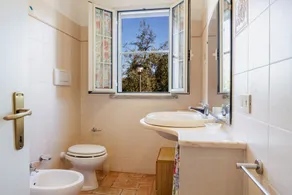 Holiday Home 'Casa Attila ' with Shared Garden, Wi-Fi and Air Conditioning - Image 3