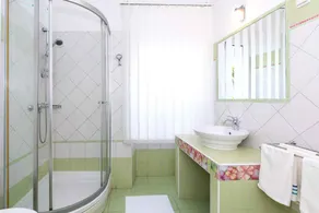 Apartamento vacacional con balcón - Image 2
