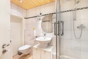 Holiday Apartment 'Gästehaus Gross' with Private Terrace, Garden, and Wi-Fi - Image 4