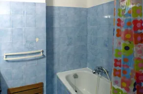 Garden level, with direct access to plage.Au quiet, equipped, air-conditioned. - Image 2